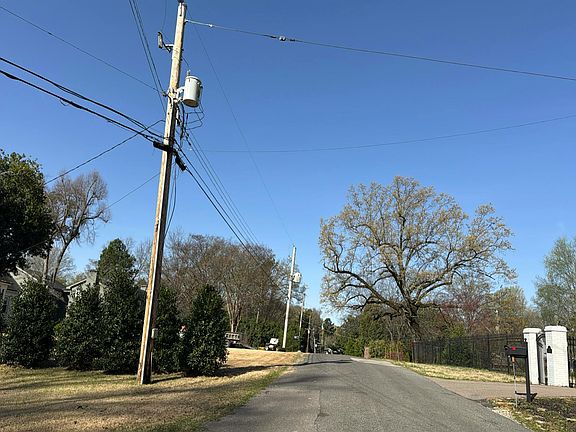 5th image of 5080 Barry Rd