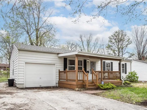 16103 E 17th St S, Independence, MO 64050