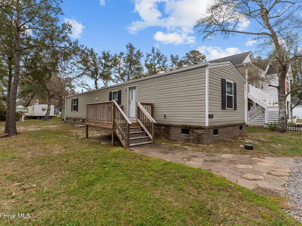 236 NE 74th Street, Oak Island, NC 28465
