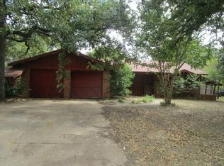 1401 Canterbury Cir, Fort Worth, TX 76112