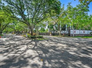 3680 Inverrary Dr APT 1X, Lauderhill, FL 33319