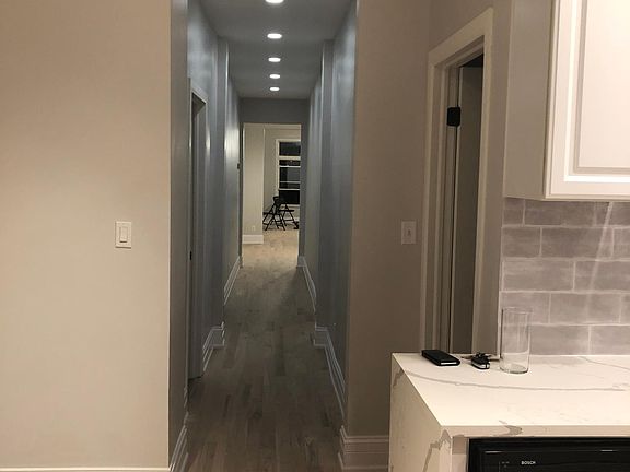 3rd image of 2934 W Warren Blvd Floor 1