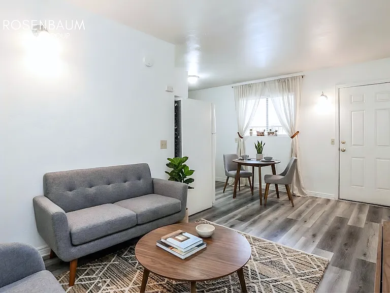 Miramonte Apartments- — Photo 8
