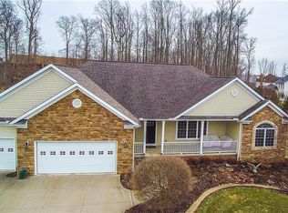 1129 River Run Dr, Macedonia, OH 44056