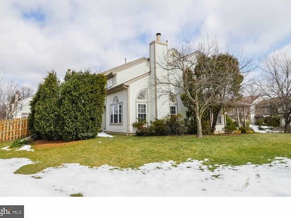 3rd image of 1 Sassafras Cir