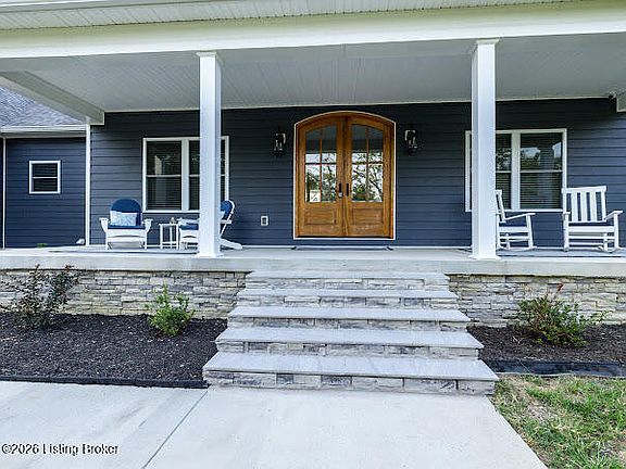 3rd image of 1116 Drake Ridge Rd