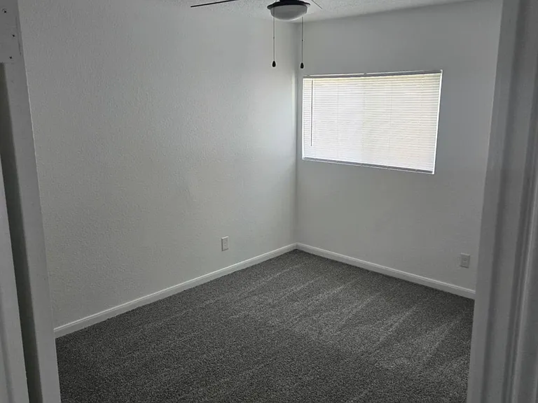 Gillette Square Apartments — Photo 12