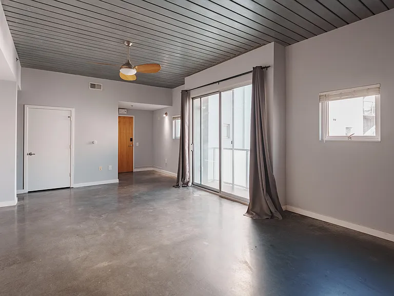 620 Glen Iris Dr NE #324 — Photo 8