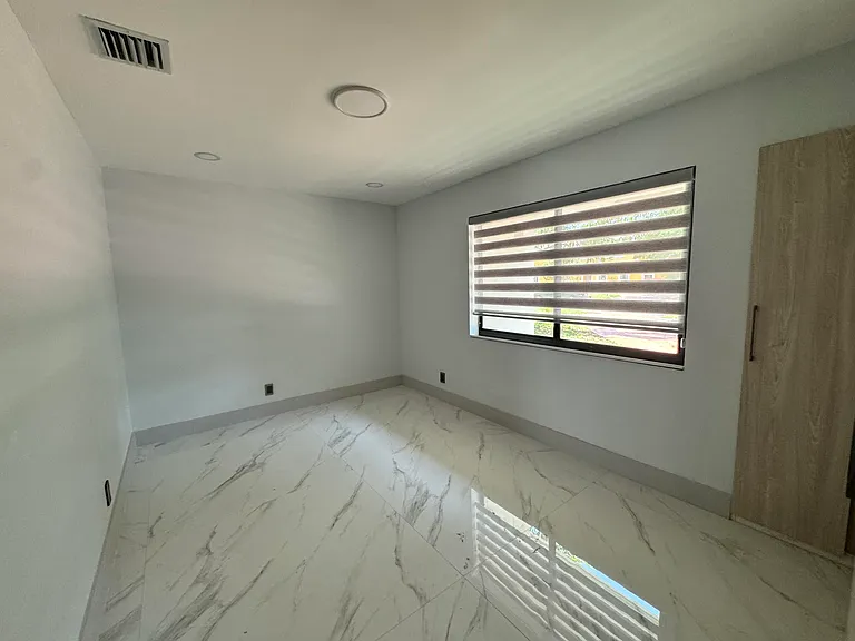 10225 SW 53rd St — Photo 13