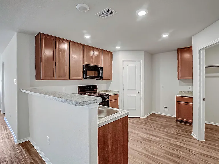 14412 Conifer Dr — Photo 5