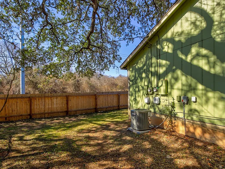 4407 Limewood Ct #B — Photo 27