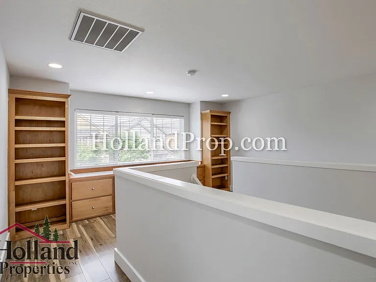 4859 SE Vintage Pl — Photo 6