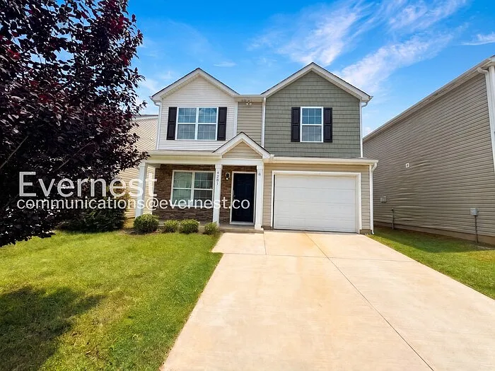 3 bed, 2.5 bath, 1583 sqft, $1,895 — Photo 2