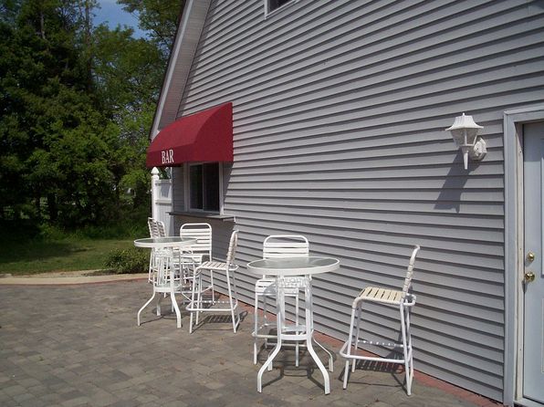 6 Bay Acres Dr