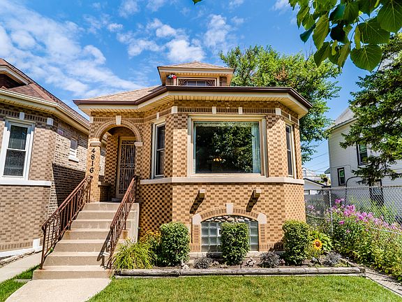 2nd image of 4816 W Ainslie St