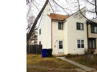 8 Candlewick Ct, New Castle, DE 19720