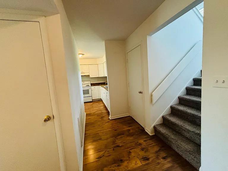 360 Shenandoah Cir — Photo 17