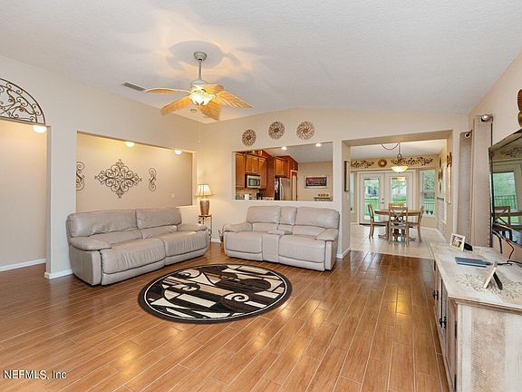 5th image of 1111 CABIN BLUFF Drive