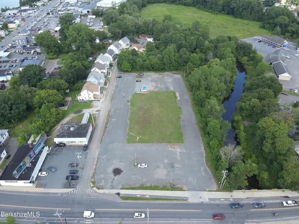 37 Elm St, Pittsfield, MA 01201