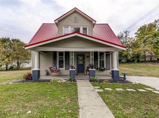 101 E Oak St, Bethany, IL 61914