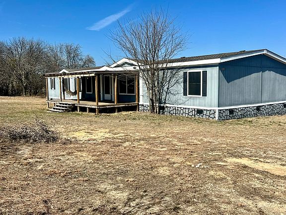 2nd image of 1085 Highland Cir