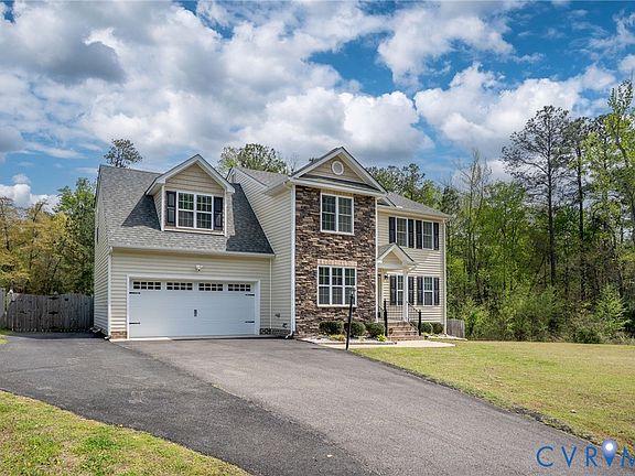 3rd image of 5806 Autumnleaf Dr