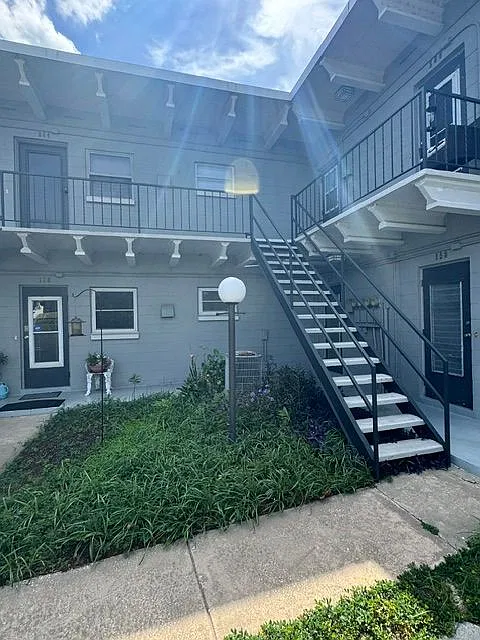 1 bed, 1.0 bath, 582 sqft, $1,750 — Photo 3