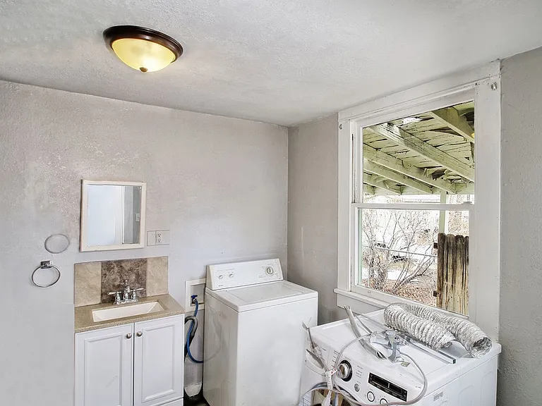 1144 Grand Ave — Photo 24