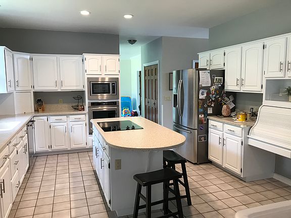 4th image of 4625 Stonewood Dr