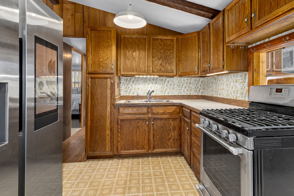 next background image