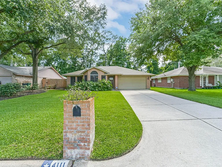 4111 Hermitage Hollow Ln — Photo 1