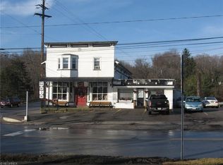 1388 Ridge Rd, Hinckley, OH 44233