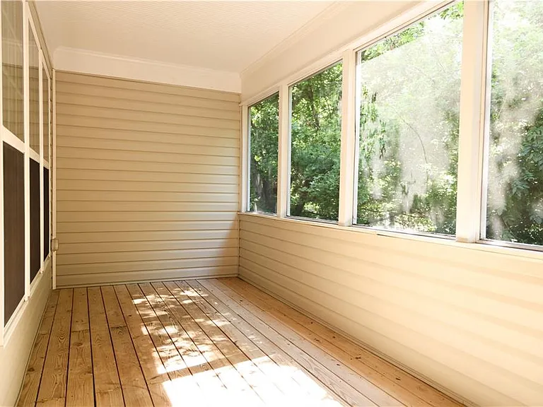 6335 Waveland Dr — Photo 23