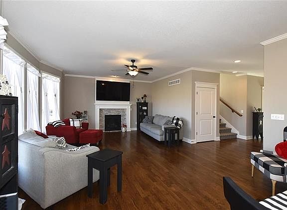 5th image of 4520 NE 105th St