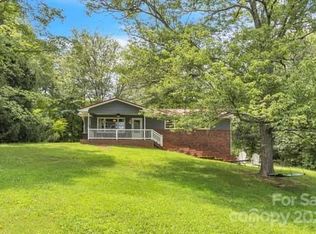 3742 Landrum Rd, Columbus, NC 28722