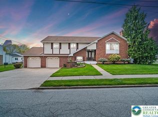 1145 Kimberly Rd, Bethlehem, PA 18018