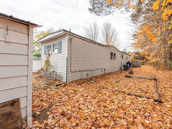 3rd image of 38 River Rd #20