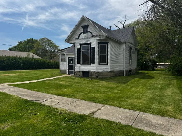 10 N 3rd St, Chatsworth, IL 60921