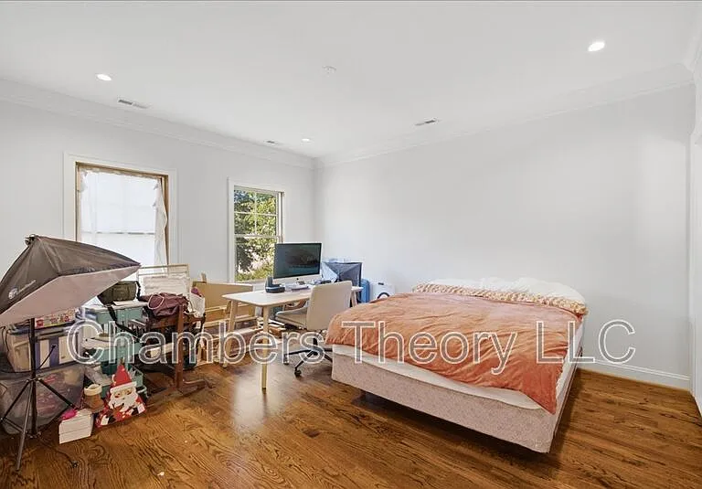 7010 Girard St — Photo 47