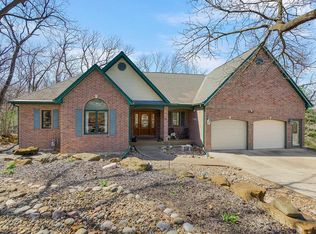 4852 Black Swan Dr, Shawnee, KS 66216
