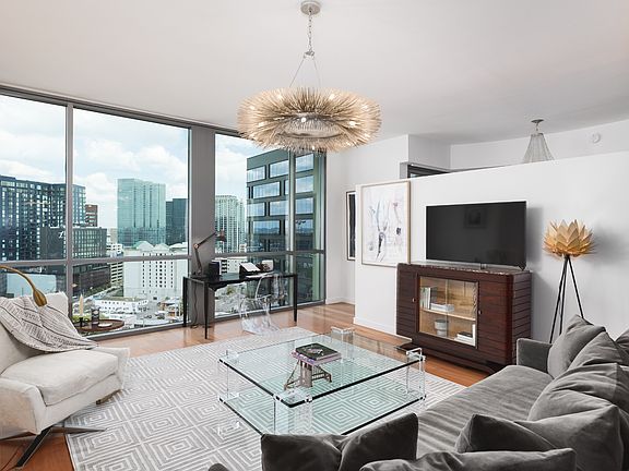 2nd image of 900 20th Ave S APT 1303