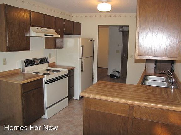3rd image of 10748 Toledo Ct