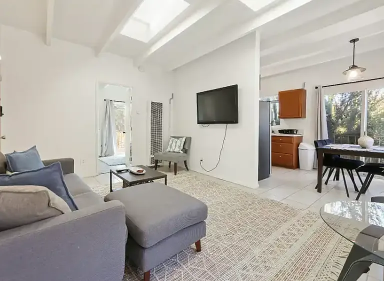 4296 3rd Ave — Photo 2