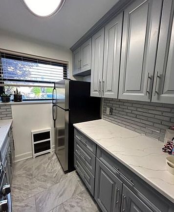 3rd image of 25 Shady Glen Ct APT 1H