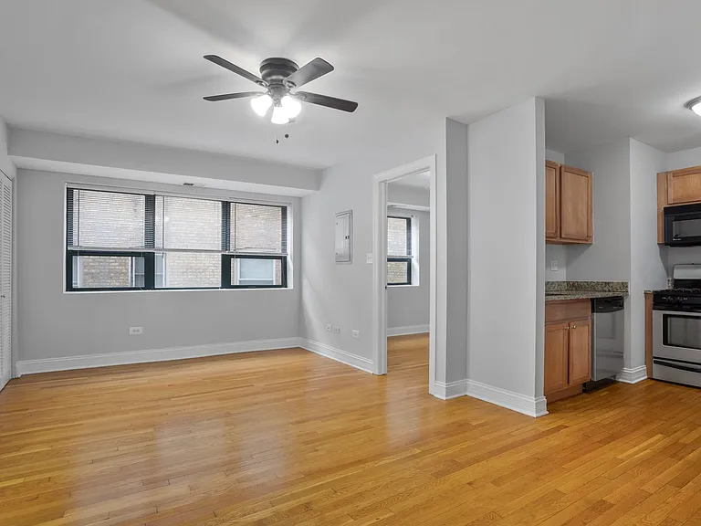 7616 N Marshfield Ave — Photo 53