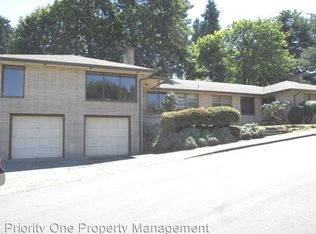 220 SE 73rd Ave, Portland, OR