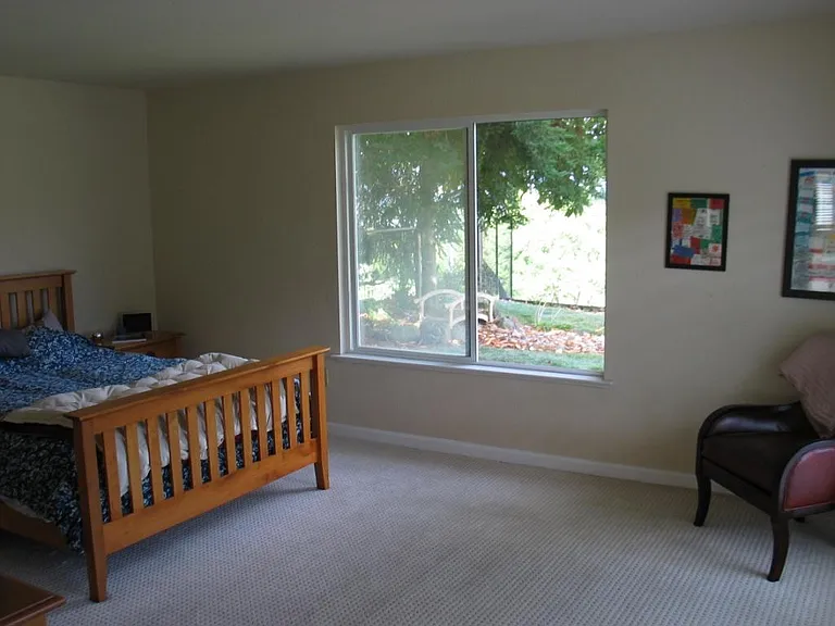 2491 Southview Dr — Photo 3