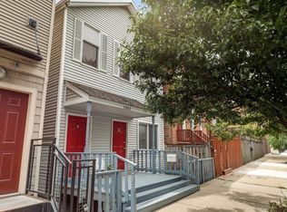 1063 W Fry St #1, Chicago, IL 60642
