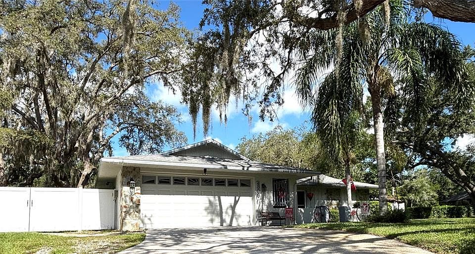 1st image of 2309 Woodbend Cir