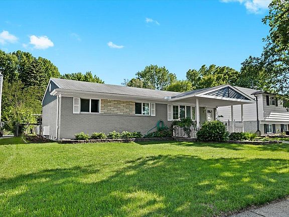 3rd image of 35519 Canyon Dr